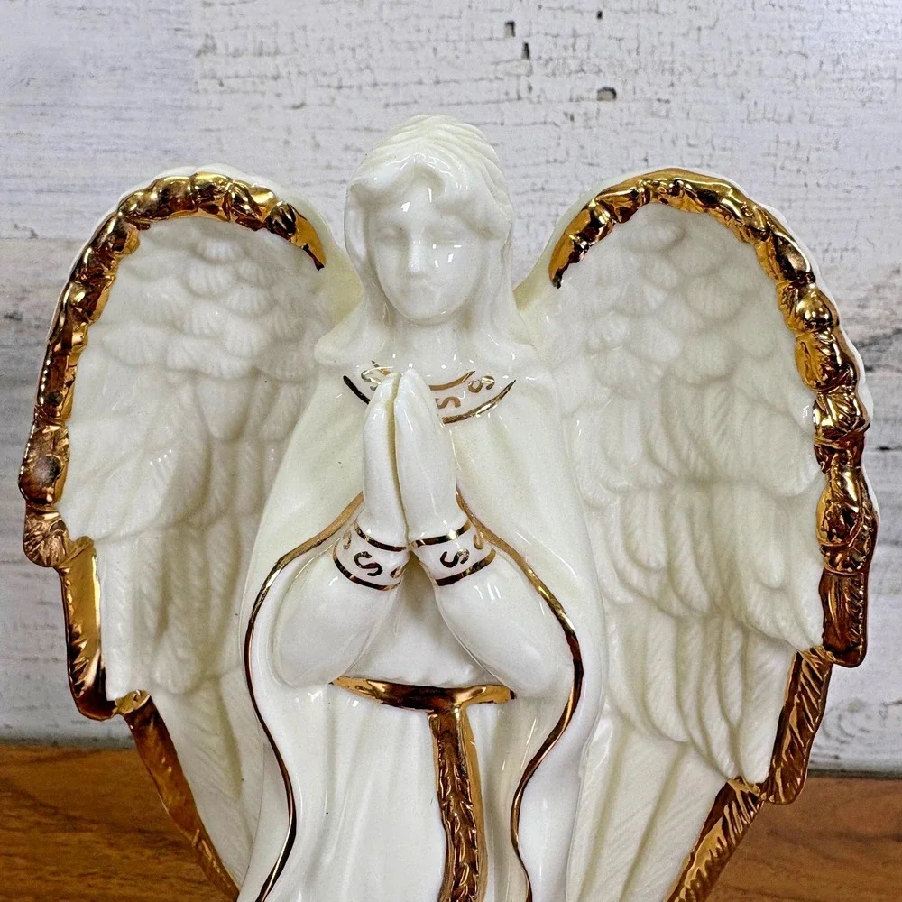 Lefton Christianity Porcelain Shamrock Angel Music Box Amazing Grace 1997‎